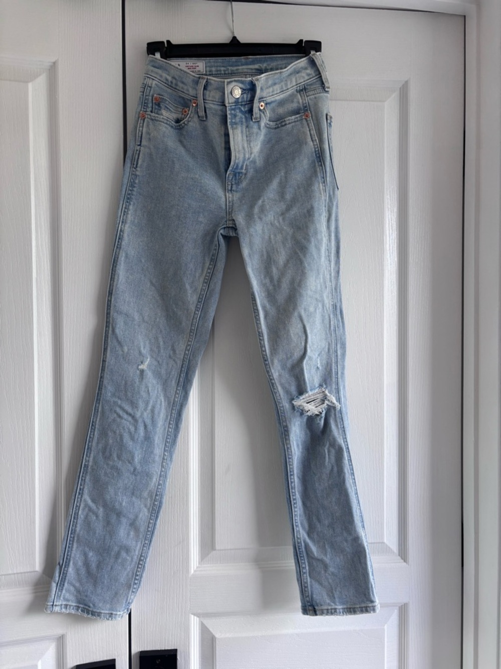 Gap Light Blue Distressed Women's Straight-Leg Jeans